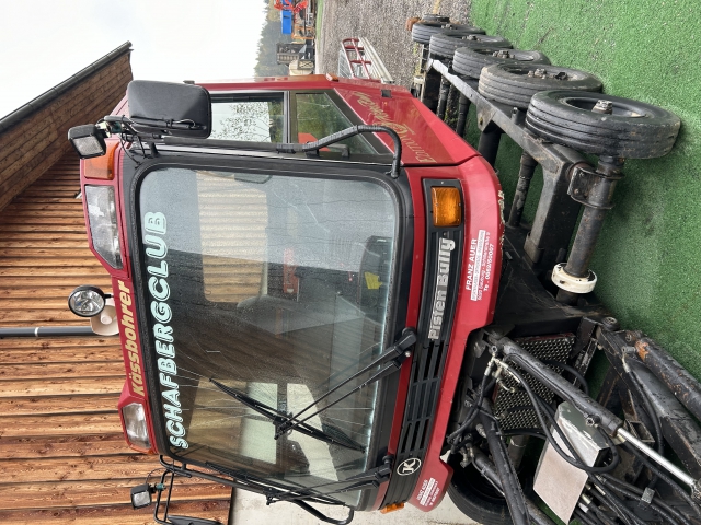 seilbahn.cc - Pistenbully BP 42. 240