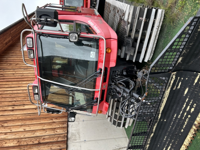 seilbahn.cc - Pistenbully 100 mit Kabine